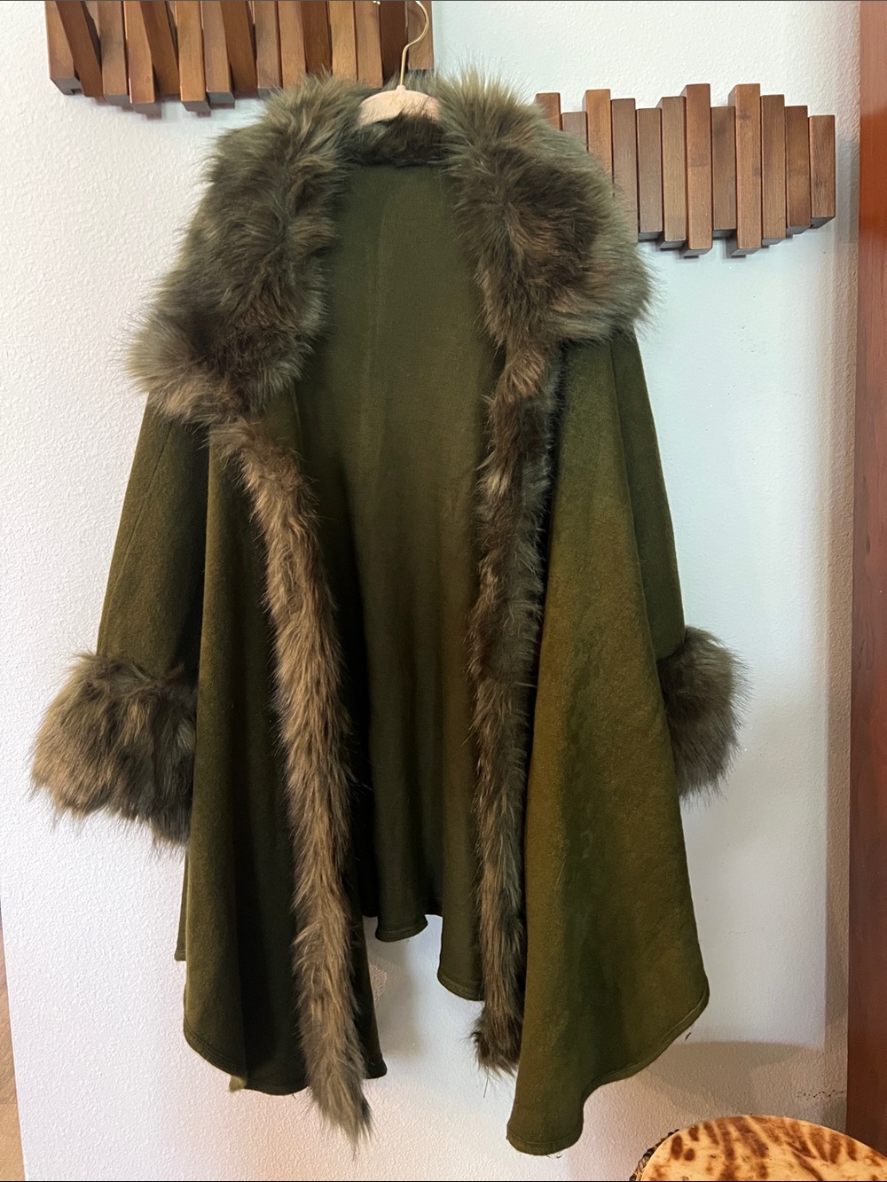 Source Unknown Olive Green Faux Fur-Trim Cape